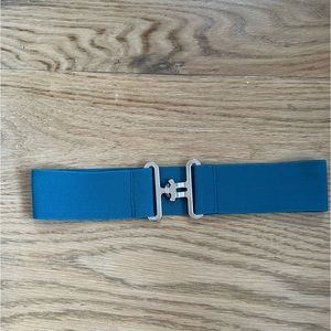 Elastic riding belt